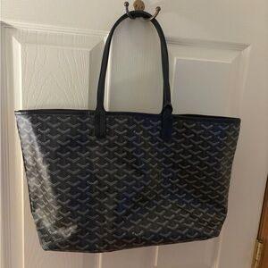 Stylish Black tote Goyard